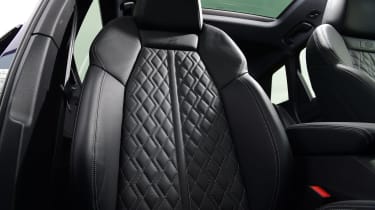 Audi Q4 50 e-tron quattro front seats